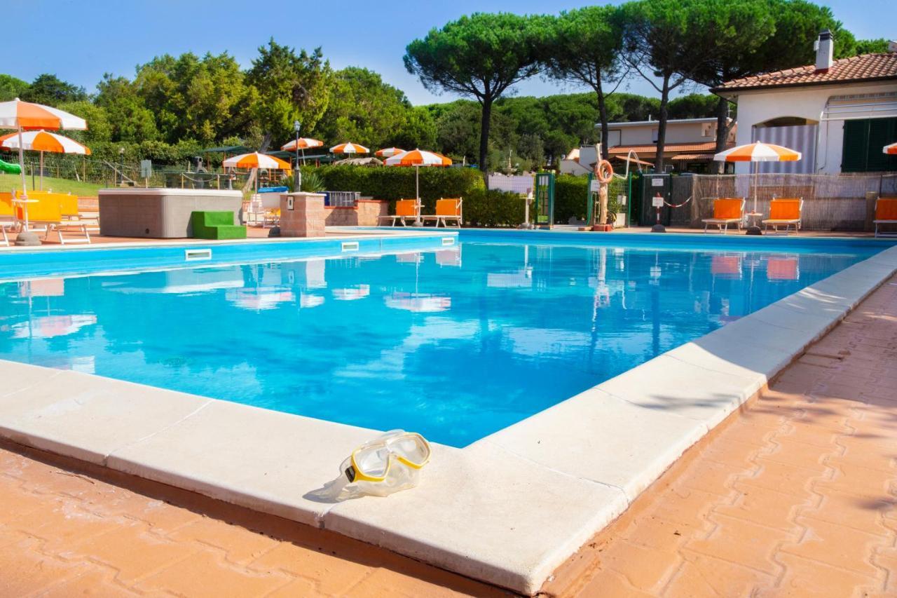 Residence Le Rose Marina Di Bibbona Luaran gambar