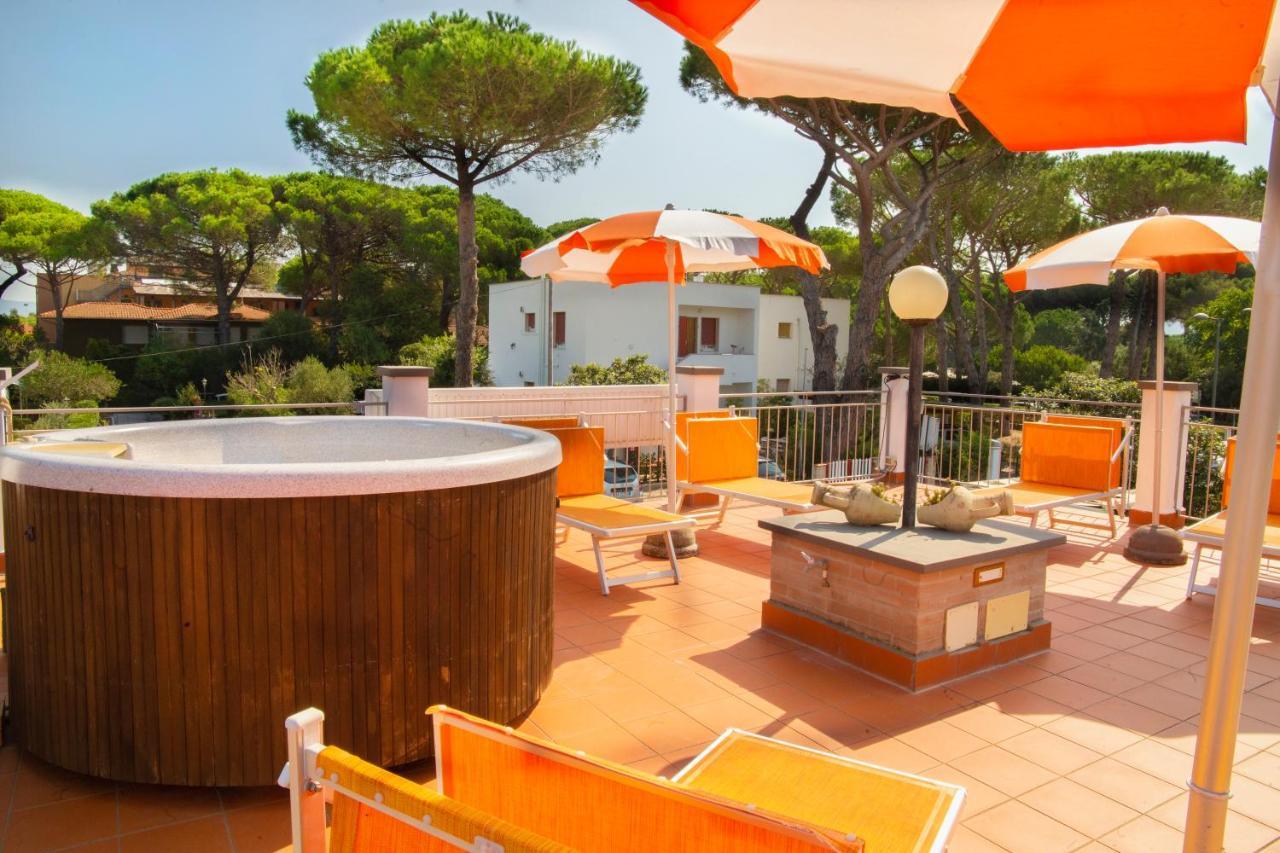 Residence Le Rose Marina Di Bibbona Luaran gambar