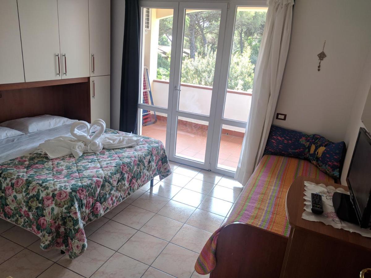 Residence Le Rose Marina Di Bibbona Luaran gambar