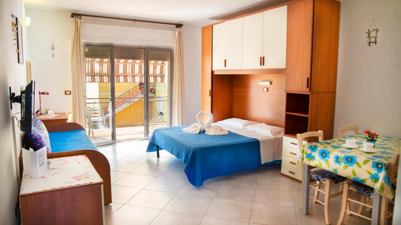 Residence Le Rose Marina Di Bibbona Luaran gambar