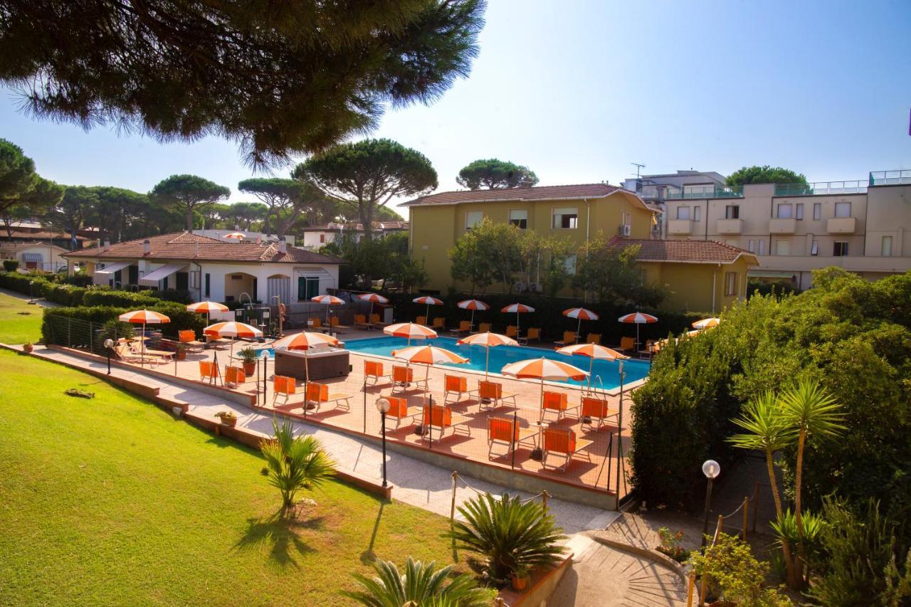 Residence Le Rose Marina Di Bibbona Luaran gambar