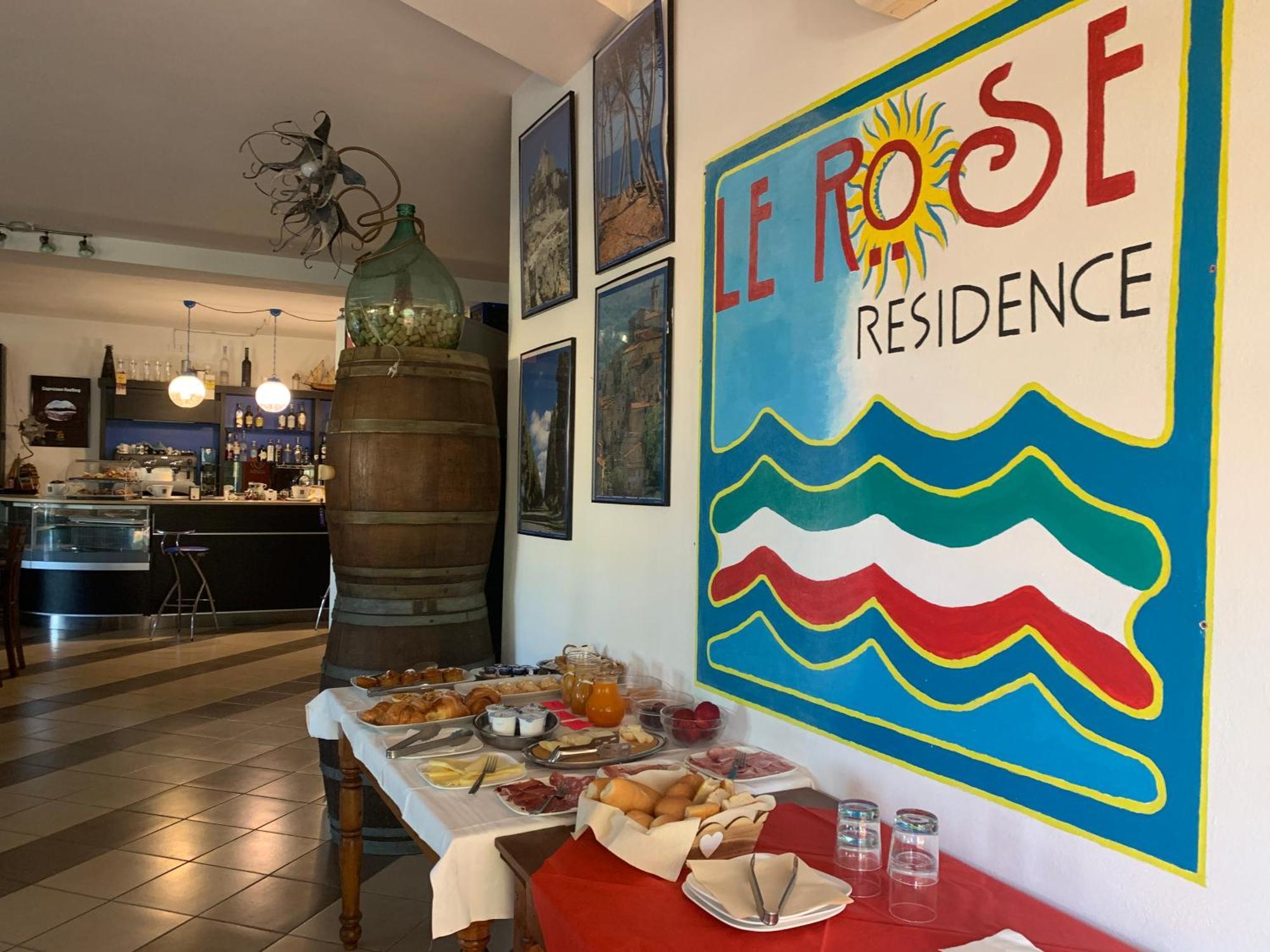 Residence Le Rose Marina Di Bibbona Luaran gambar