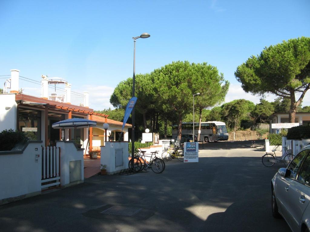 Residence Le Rose Marina Di Bibbona Luaran gambar